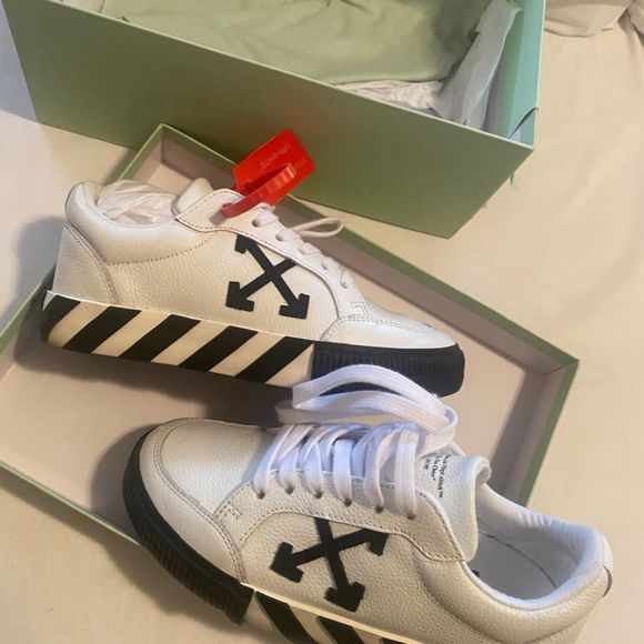 Off white Arrow Low Vulcanized - Picture 3 of 5